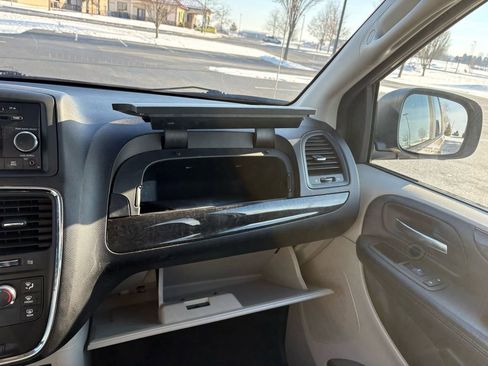 Used 2013 Dodge Grand Caravan American Value Package image 29