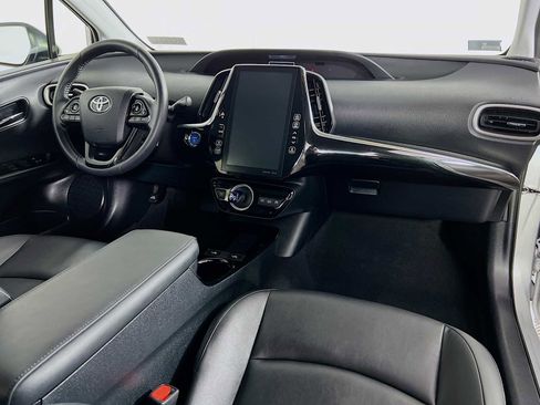 Used 2021 Toyota Prius Prime XLE image 29