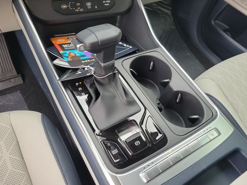 New 2026 Kia Carnival EX FWD image 22