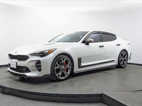 Used 2019 Kia Stinger GT AWD/4WD image 2