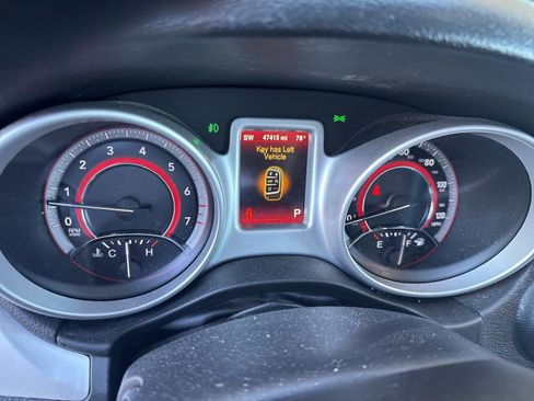 Used 2015 Dodge Journey R/T w/ Flexible Seating Group image 5