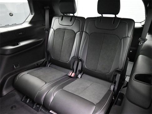 New 2025 Jeep Grand Cherokee L Altitude image 19