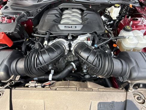 Used 2025 Ford Mustang GT Premium RWD image 27