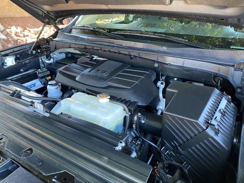 Used 2024 Nissan Titan SV w/ SV Convenience Package AWD/4WD image 11