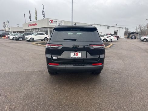 New 2025 Jeep Grand Cherokee L Limited w/ Black Appearance Package image 11