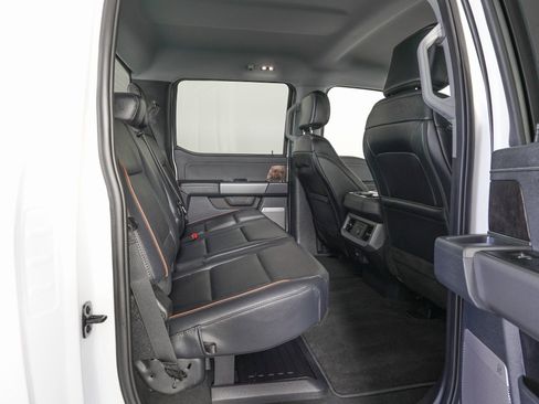 Used 2026 Ford F450 Lariat w/ FX4 Off-Road Package image 9