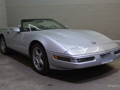 Used 1996 Chevrolet Corvette Convertible RWD image 1