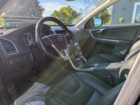 Used 2015 Volvo XC60 T6 Platinum w/ Protection Package FWD image 10