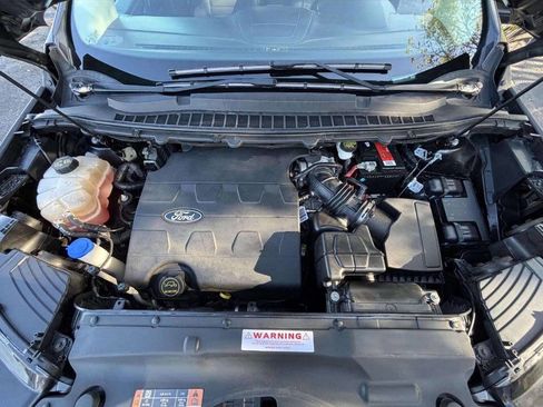 Used 2015 Ford Edge SEL image 9