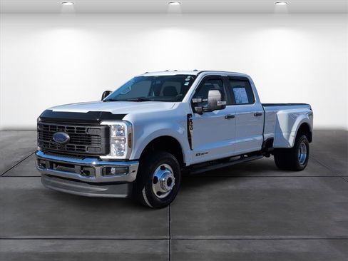 Used 2025 Ford F350 XL w/ 360-Degree Camera Package image 6