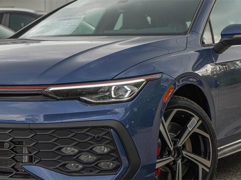 New 2026 Volkswagen GTI SE image 2