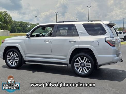 Used 2024 Toyota 4Runner TRD Sport AWD/4WD image 5