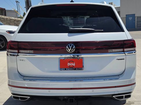 Used 2024 Volkswagen Atlas SEL Premium R-Line AWD/4WD image 8