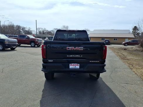 Used 2025 GMC Sierra 3500 Denali w/ Technology Package image 4