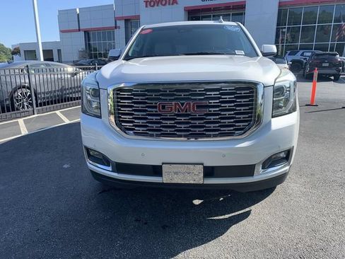 Used 2019 GMC Yukon Denali w/ Denali Ultimate Package AWD/4WD image 3
