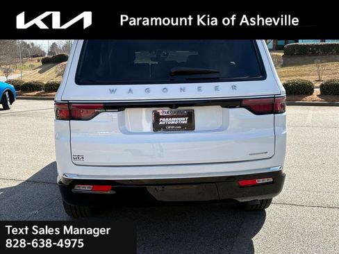 Used 2024 Jeep Wagoneer Series II image 5