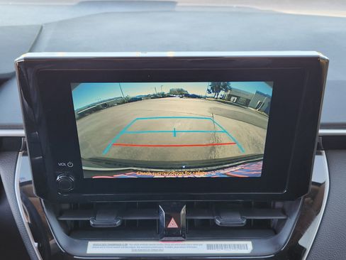 Used 2024 Toyota Corolla LE image 21