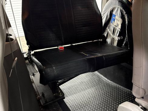 Used 2020 Toyota Sienna L image 33