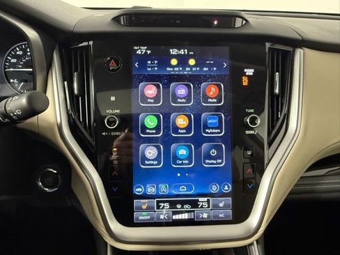 Used 2025 Subaru Outback Limited image 24