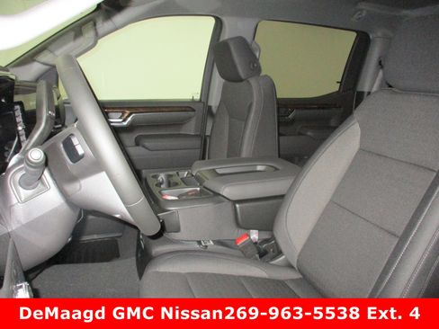 New 2026 GMC Sierra 1500 Elevation image 17
