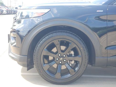 Used 2022 Ford Explorer ST-Line w/ Class IV Trailer Tow Package RWD image 8