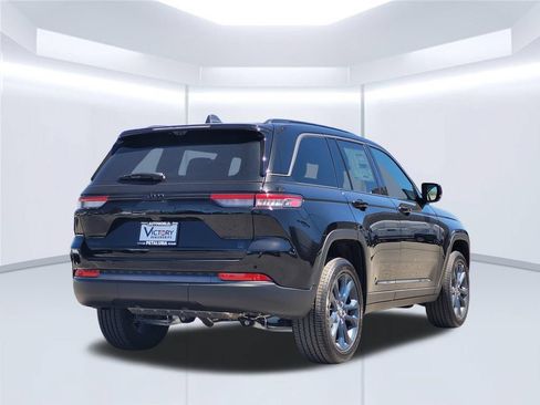 New 2026 Jeep Grand Cherokee Limited AWD/4WD image 4