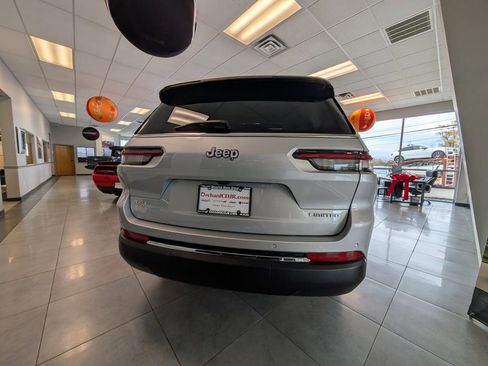 New 2024 Jeep Grand Cherokee L Limited AWD/4WD image 5