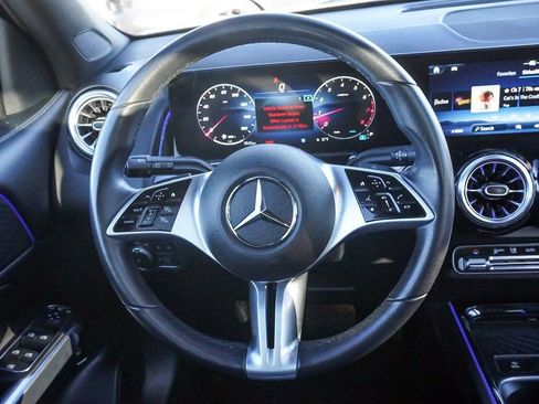 Used 2025 Mercedes-Benz GLB 250 4MATIC image 35
