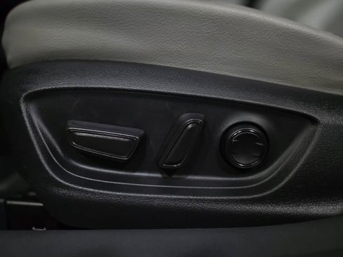 Used 2022 Toyota Camry SE image 27