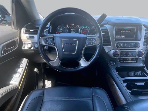 Used 2019 GMC Yukon Denali w/ Denali Ultimate Package AWD/4WD image 5