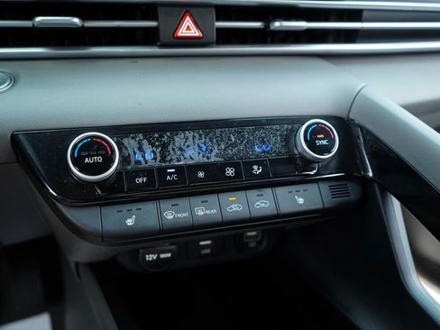 Used 2022 Hyundai Elantra SEL w/ Convenience Package image 20