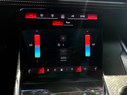 Used 2025 Cadillac Escalade V AWD/4WD image 51