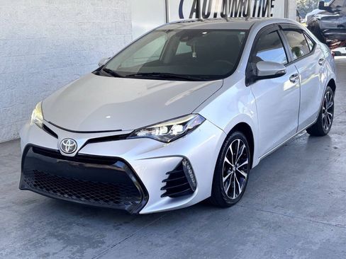 Used 2019 Toyota Corolla SE w/ SE Premium Package FWD image 4