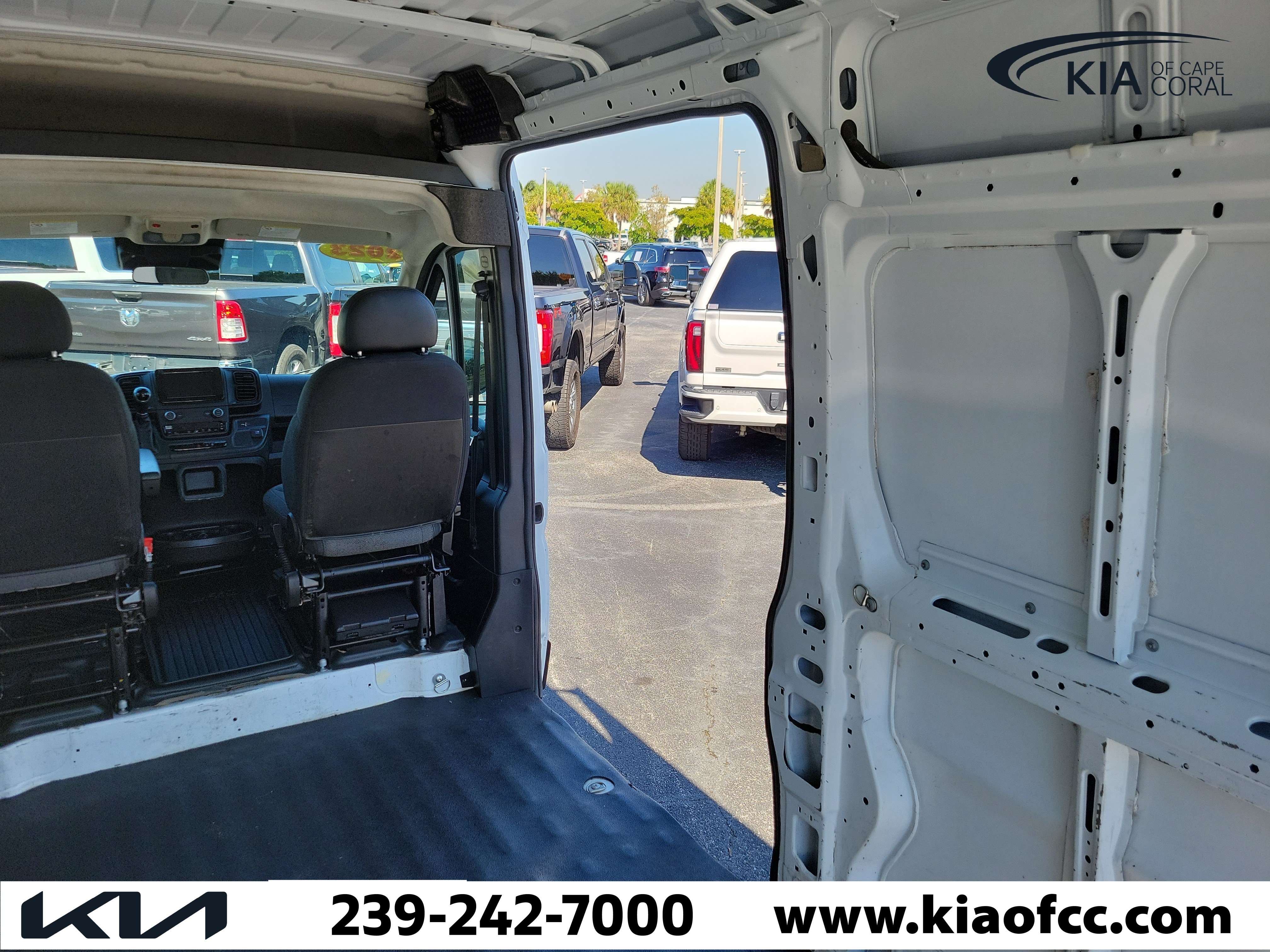 Used 2023 RAM ProMaster 2500 FWD image 31