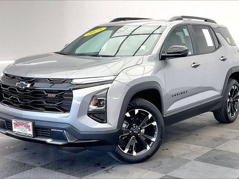 Used 2025 Chevrolet Equinox RS AWD/4WD image 12