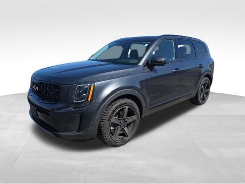 Used 2022 Kia Telluride EX w/ EX Premium Package AWD/4WD image 3