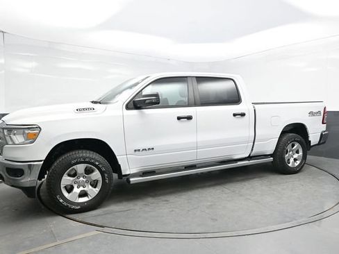 Used 2023 RAM 1500 Big Horn AWD/4WD image 3