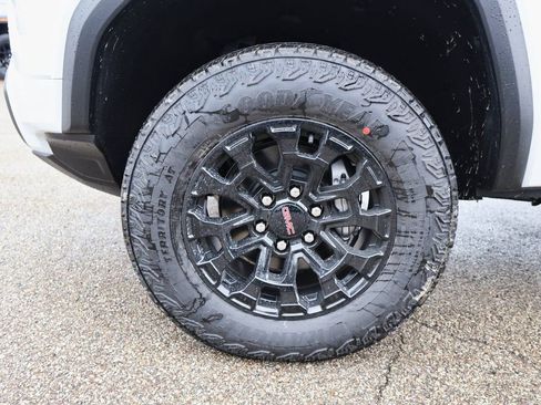 New 2026 GMC Canyon Elevation w/ Convenience Package image 28