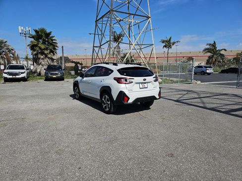 Certified 2025 Subaru Crosstrek 2.0i Premium image 5