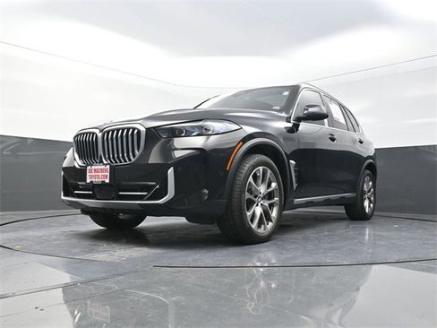 Used 2024 BMW X5 xDrive40i w/ Premium Package image 29