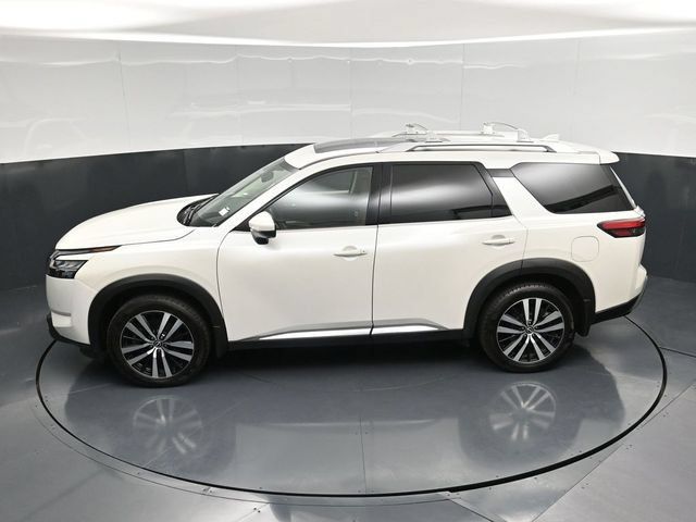 Used 2024 Nissan Pathfinder Platinum w/ Cargo Package AWD/4WD image 56