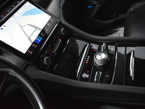 Used 2021 Jeep Grand Cherokee L Overland w/ Luxury Tech Group IV image 28