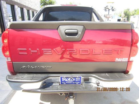 Used 2006 Chevrolet Avalanche Z71 w/ Sun And Sound Package AWD/4WD image 6