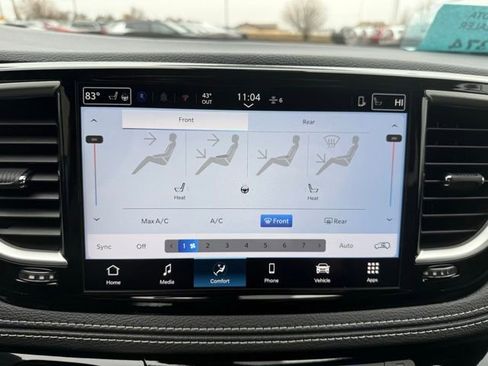 New 2026 Chrysler Pacifica Select w/ S Appearance Package image 21