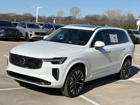 New 2026 Volvo XC90 B6 Ultra w/ Lounge Package image 3