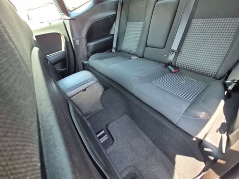 Used 2019 Dodge Challenger SXT RWD image 18