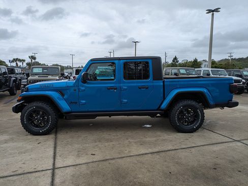 New 2026 Jeep Gladiator Sport AWD/4WD image 7
