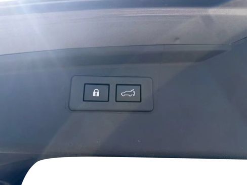 Used 2023 Subaru Outback Limited AWD/4WD image 32