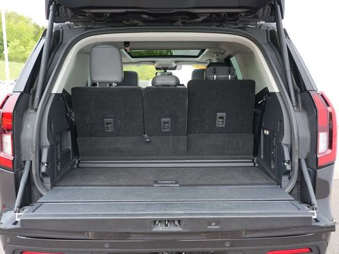 Used 2025 Ford Expedition Active AWD/4WD image 29