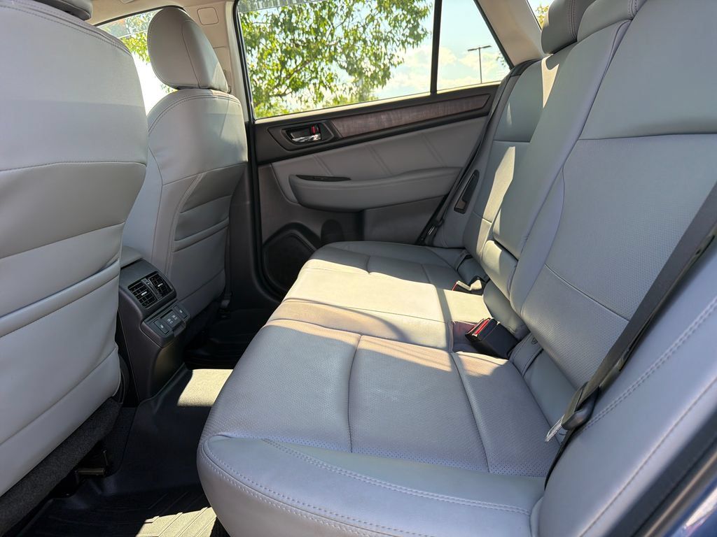 Used 2019 Subaru Outback 2.5i Limited AWD/4WD image 25
